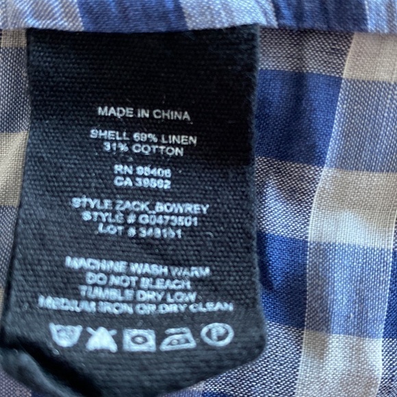 Theory linen blend blue check button down blouse. Long sleeves with cuffs. Med
C - Picture 6 of 8